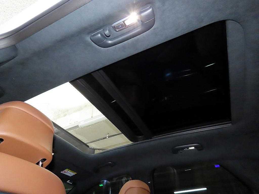 Genesis GV70 2023 Blanco - Importación desde Corea - HF Imports Iquique - Foto 15