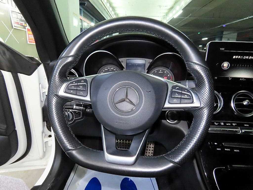 Mercedes Benz C Class - Vista 11