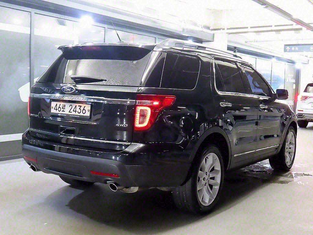 Ford Explorer - Vista 4