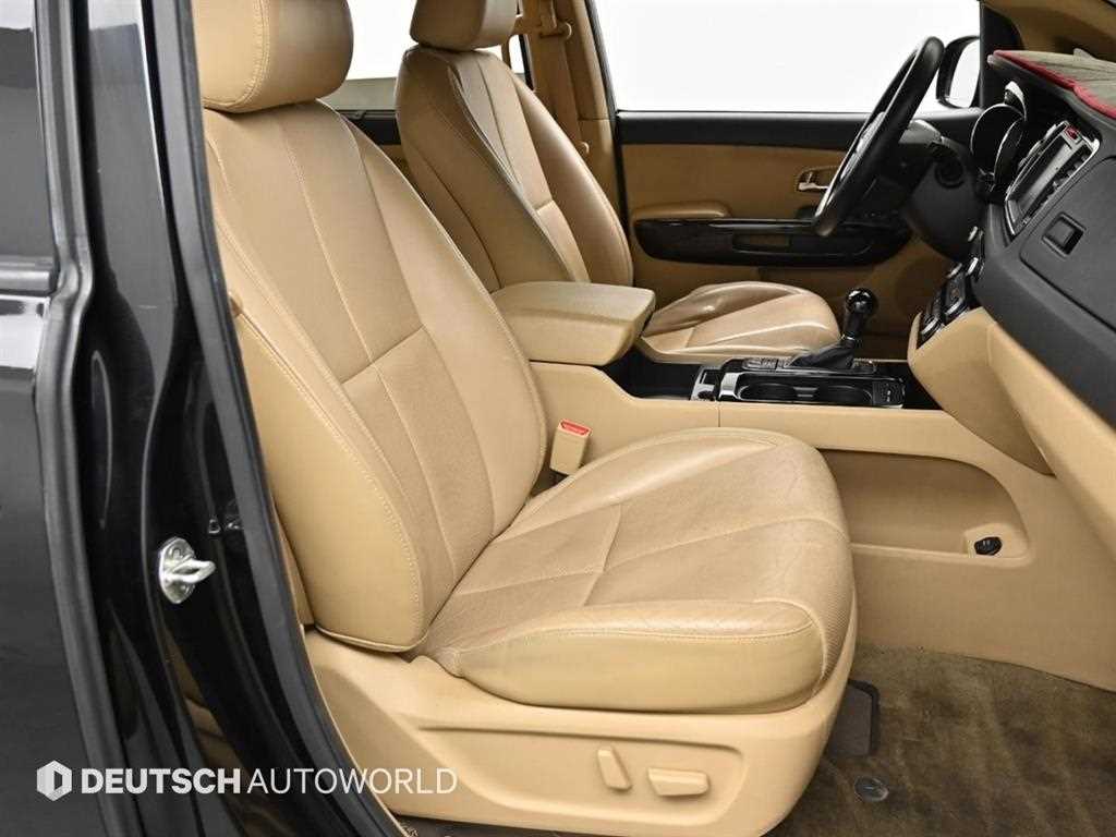KIA Carnival - Vista 10