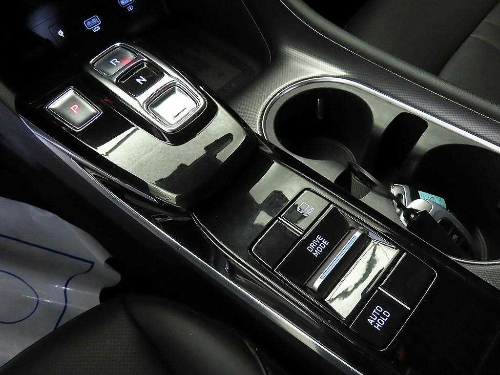 HYUNDAI Sonata - Vista 12