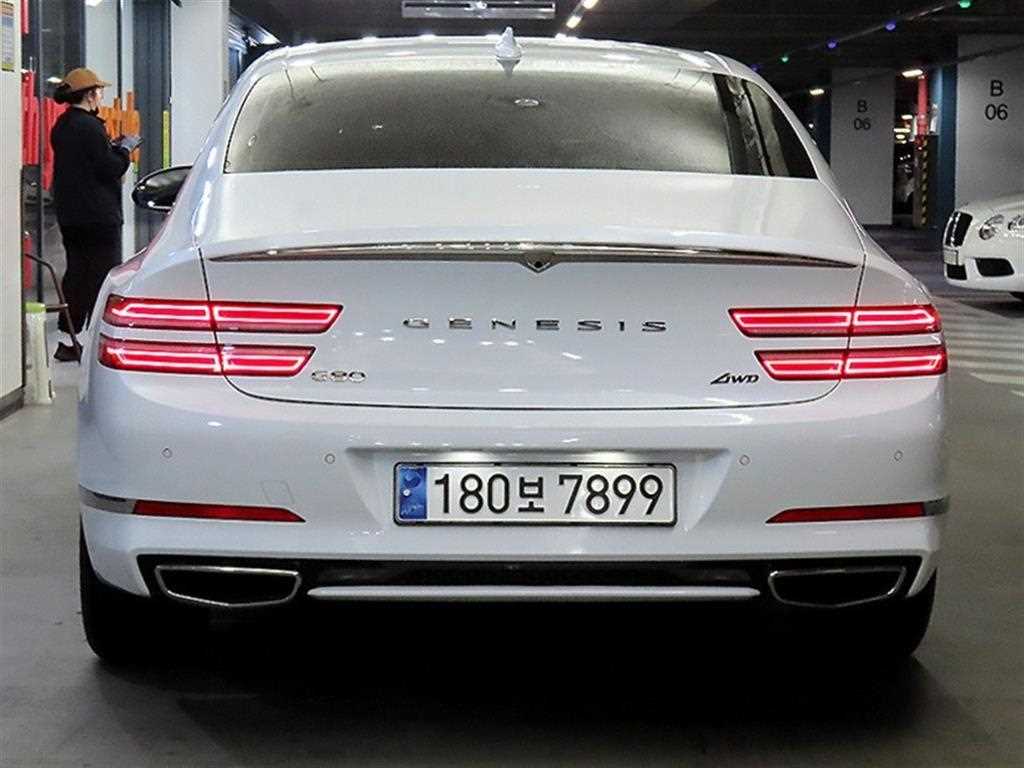 Genesis G80 - Vista 5