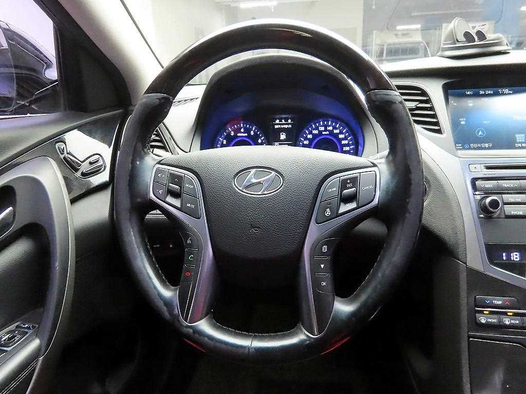 HYUNDAI Grandeur - Vista 7