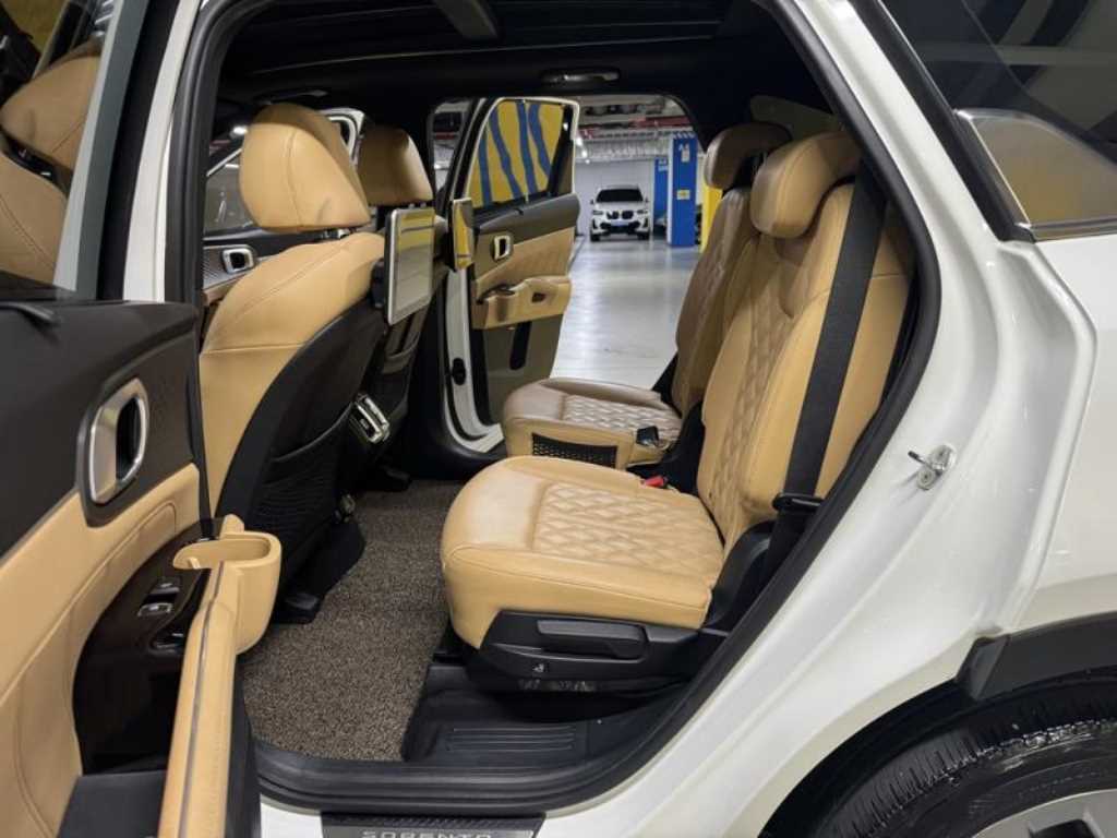 KIA Sorento - Vista 8