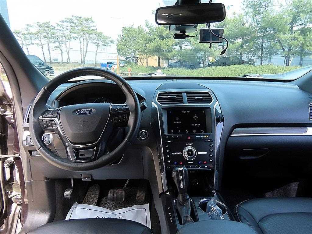 Ford Explorer - Vista 7