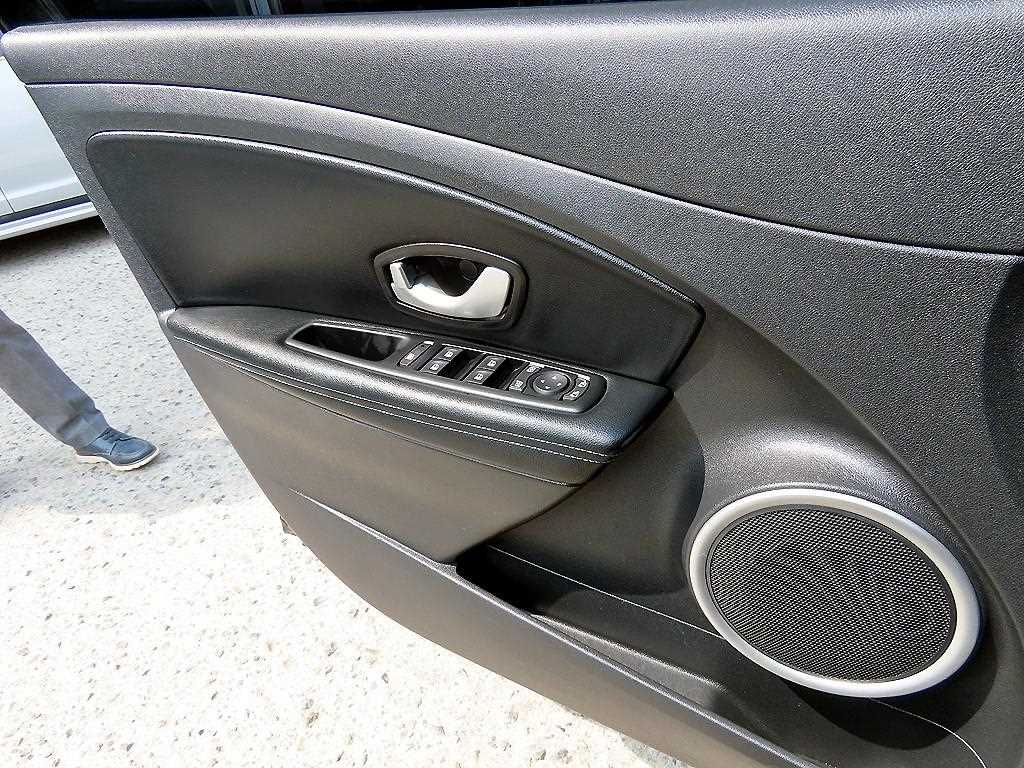 SAMSUNG SM3 - Vista 11