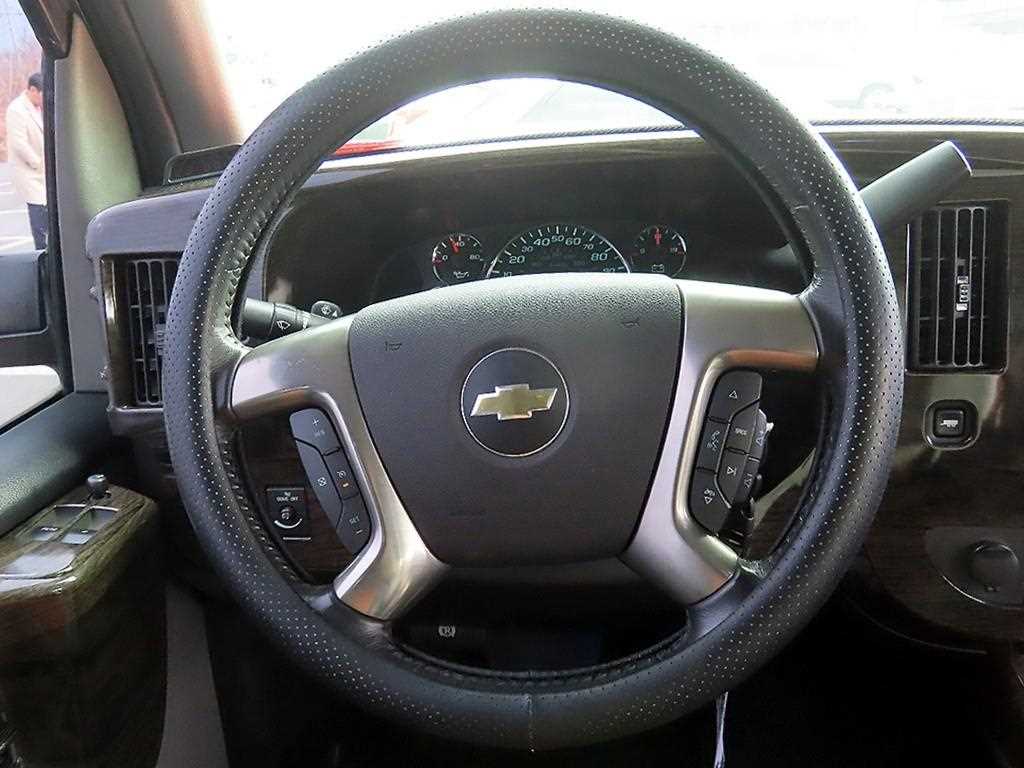 Chevrolet Express van - Vista 9