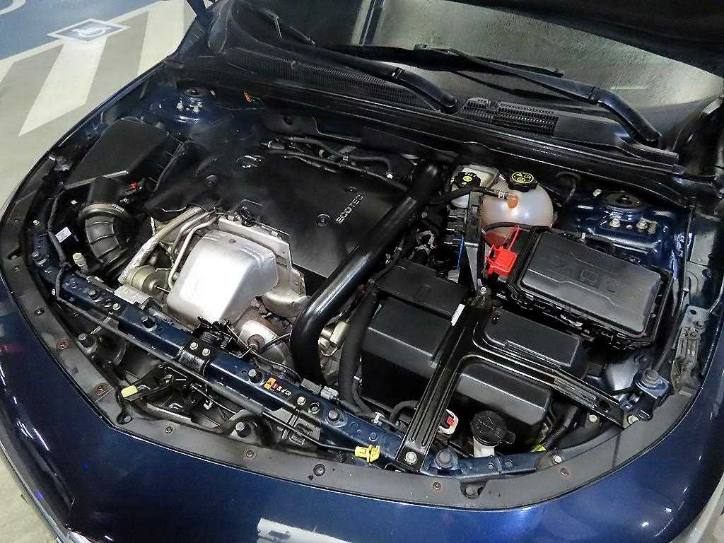 Chevrolet Malibu 2017 Azul - Importación desde Corea - HF Imports Iquique - Foto 18