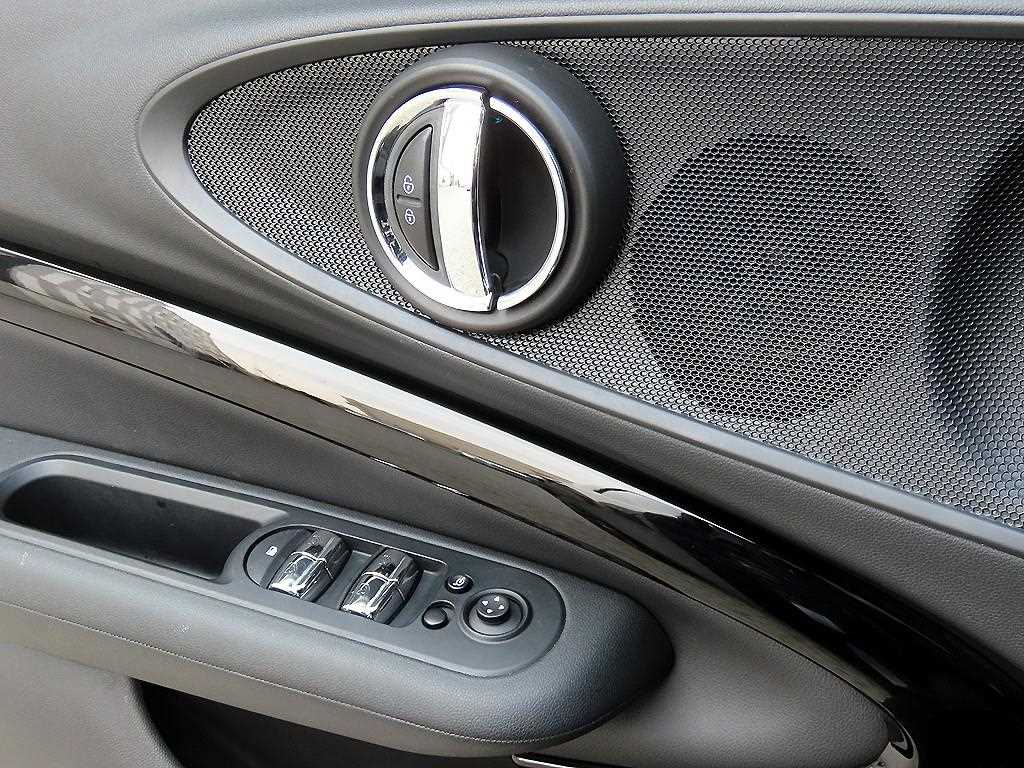 Mini Clubman - Vista 12