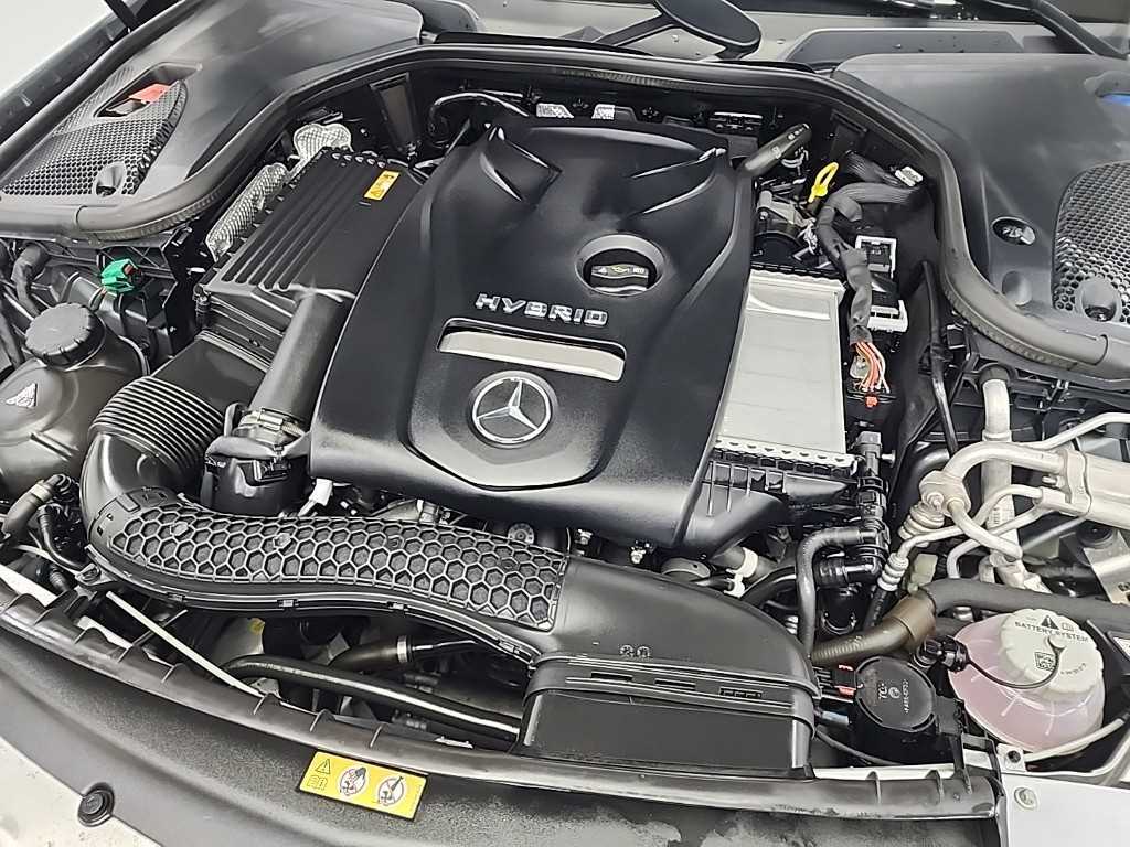 Mercedes Benz E class - Vista 5