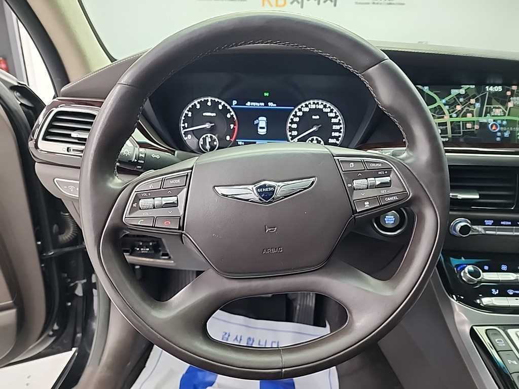 Genesis EQ900 - Vista 9