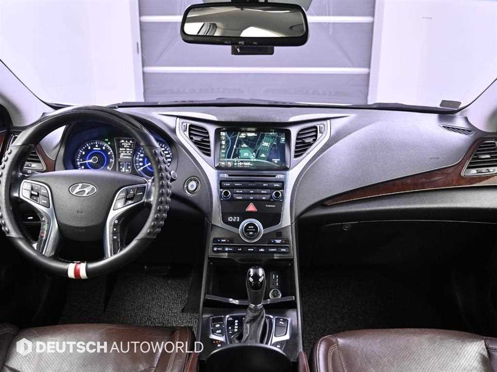 HYUNDAI Grandeur - Vista 7