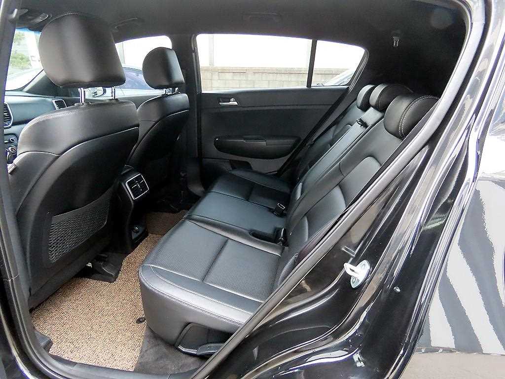 KIA Sportage - Vista 6