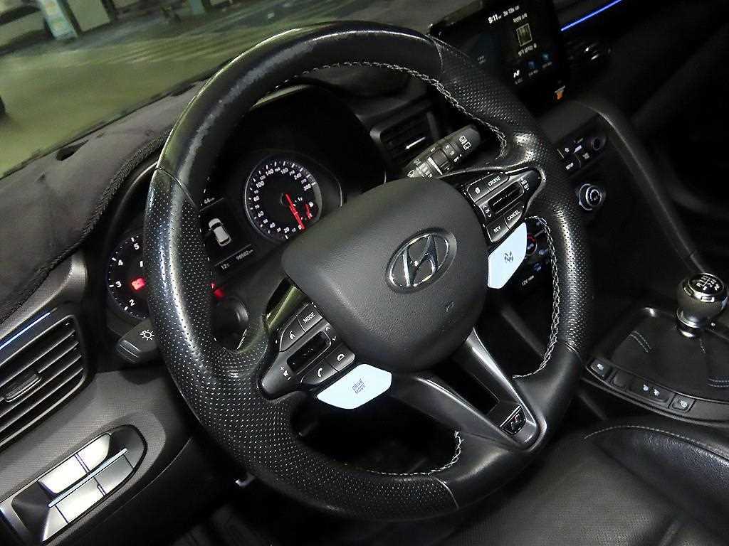 HYUNDAI Veloster - Vista 8