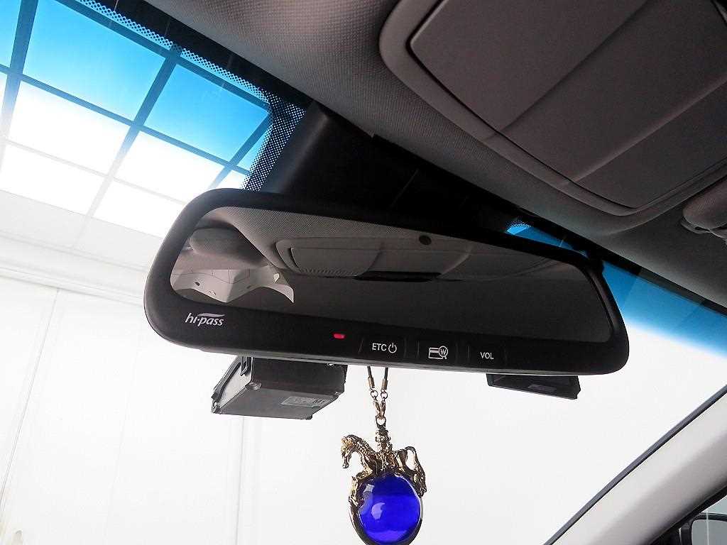 HYUNDAI Grandeur - Vista 11