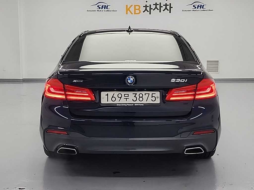 BMW 5 Series - Vista 4