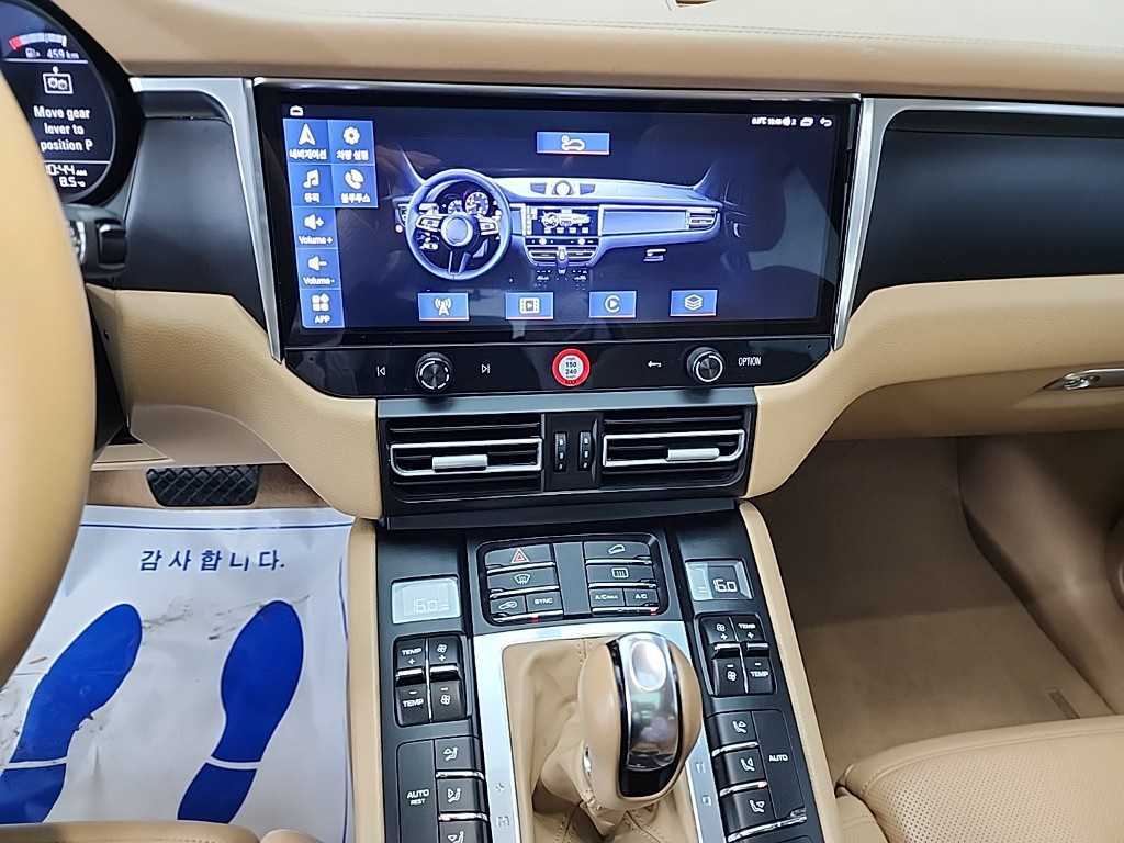 Porsche Macan - Vista 10