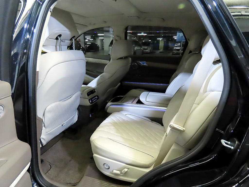 Genesis GV80 - Vista 7