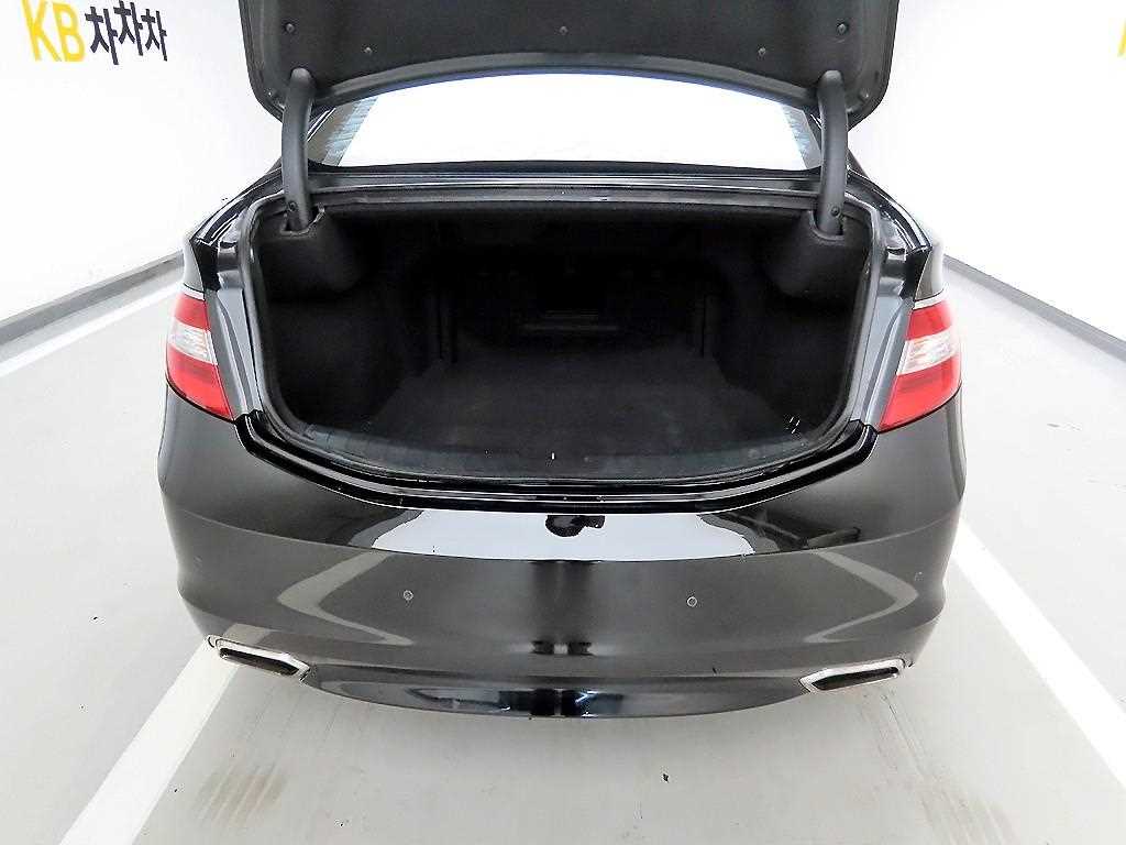 HYUNDAI Grandeur - Vista 5