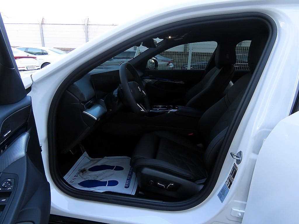 BMW 5 Series - Vista 5