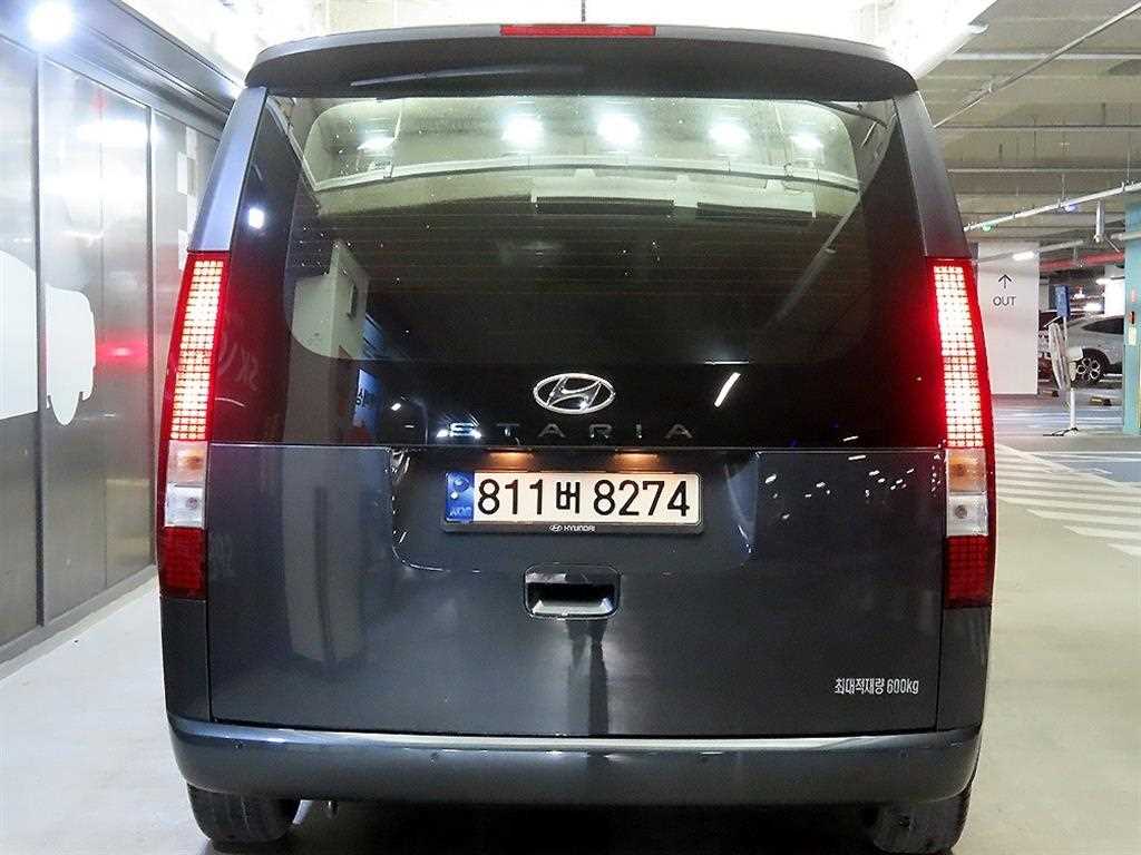 HYUNDAI Staria - Vista 5
