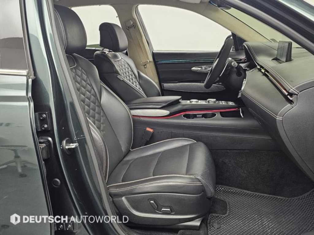 Genesis GV70 - Vista 10