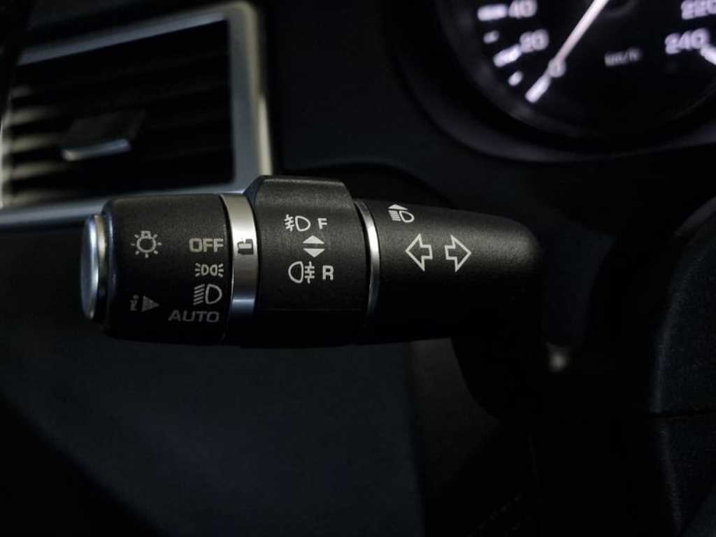 Land Rover Discovery Sports 2016 Blanco - Importación desde Corea - HF Imports Iquique - Foto 17