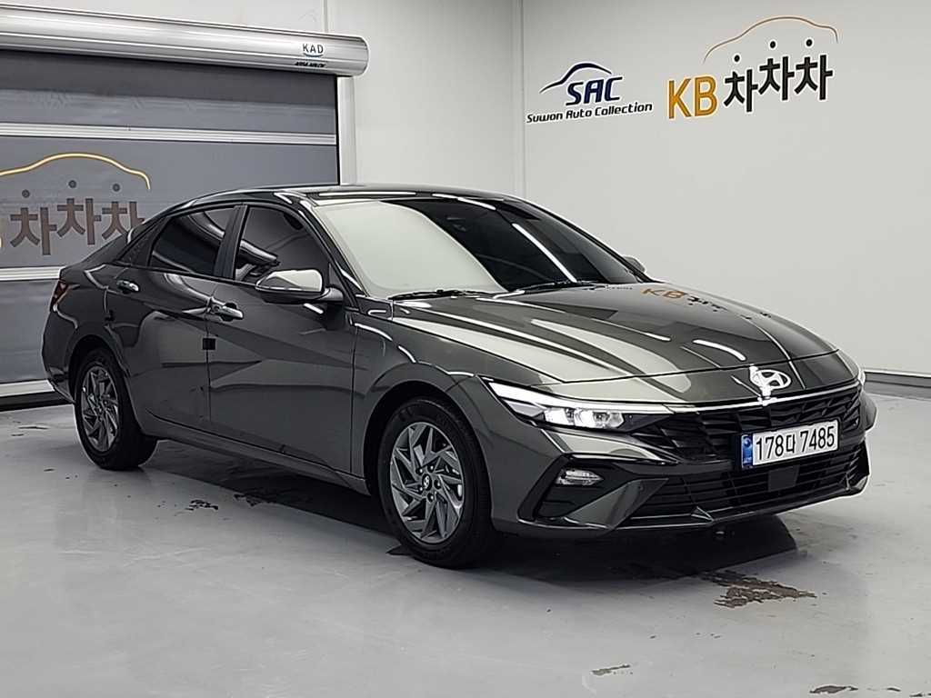 HYUNDAI Avante - Vista 4