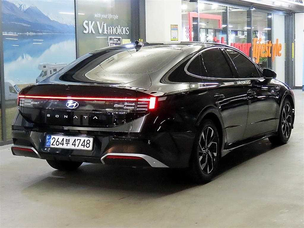 HYUNDAI Sonata - Vista 4