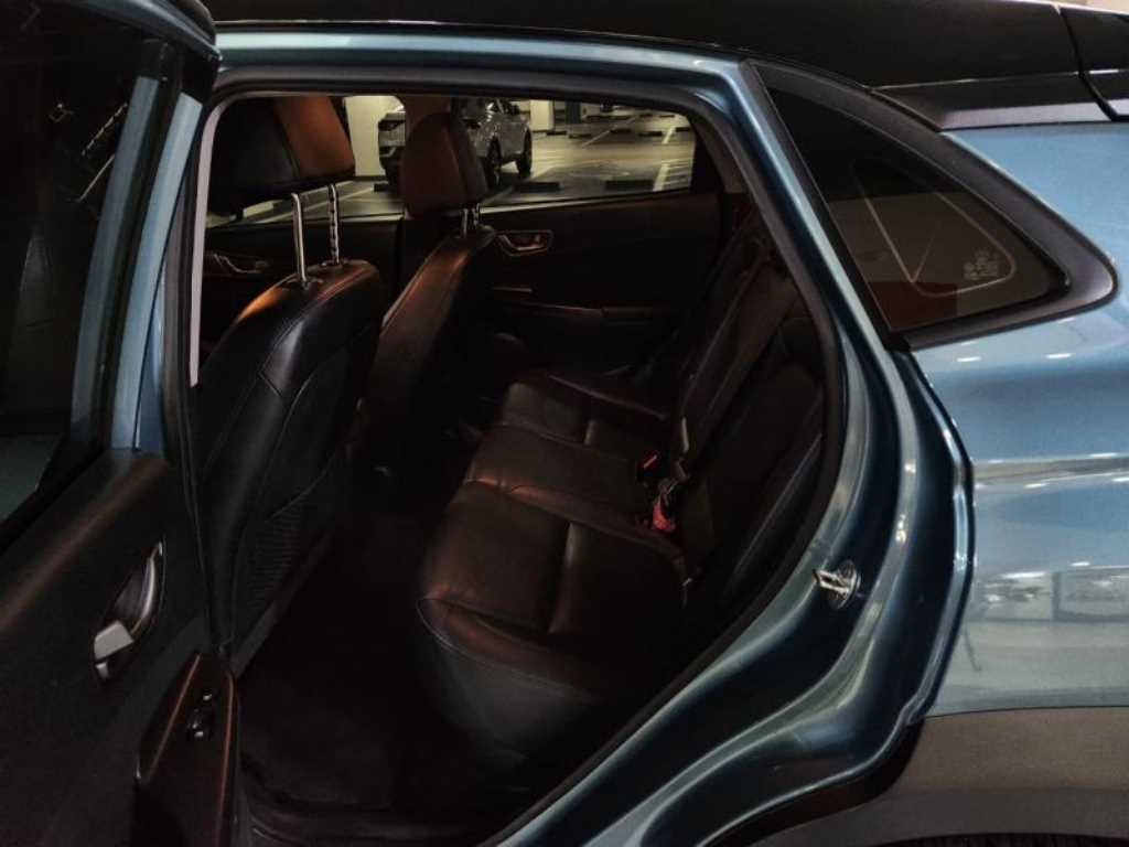 HYUNDAI Kona - Vista 7