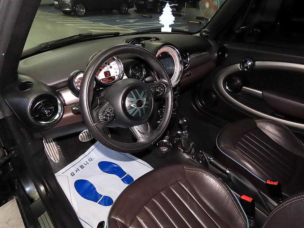 Mini Cooper Convertible 2012 Negro - Importación desde Corea - HF Imports Iquique - Foto 13