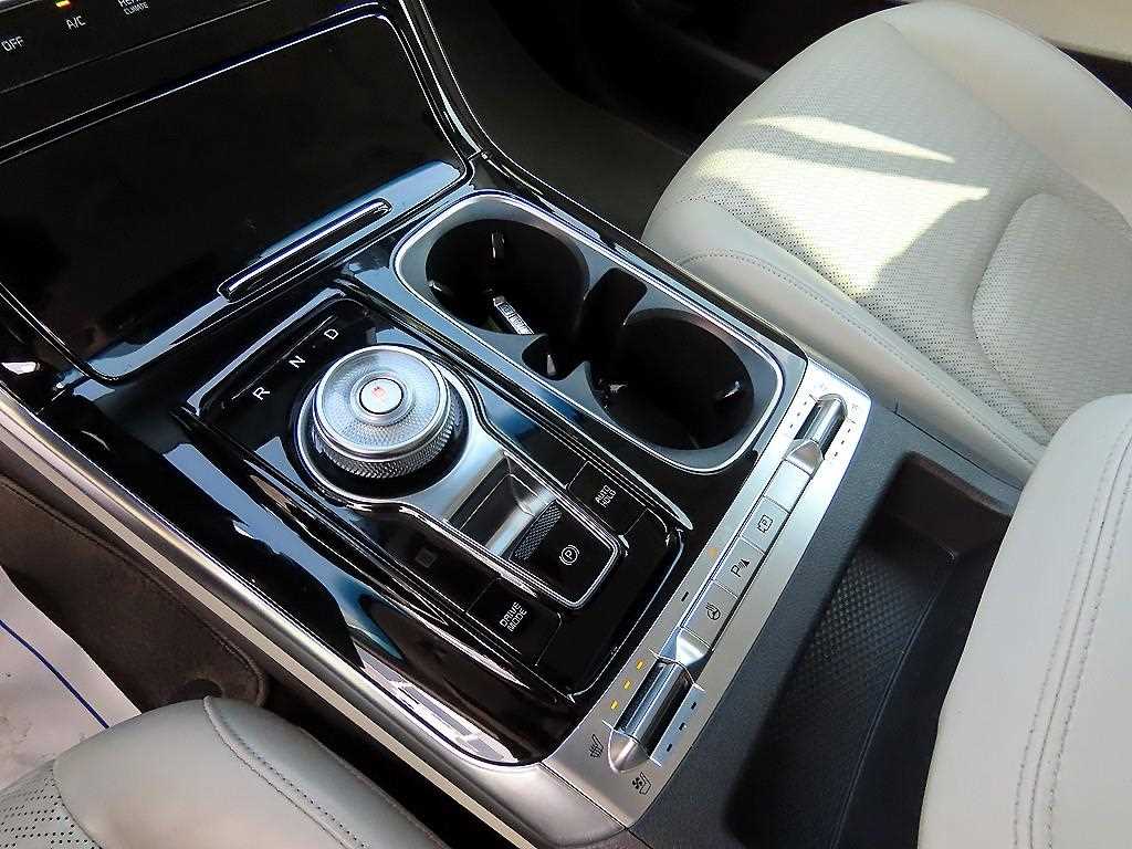 KIA Carnival - Vista 11