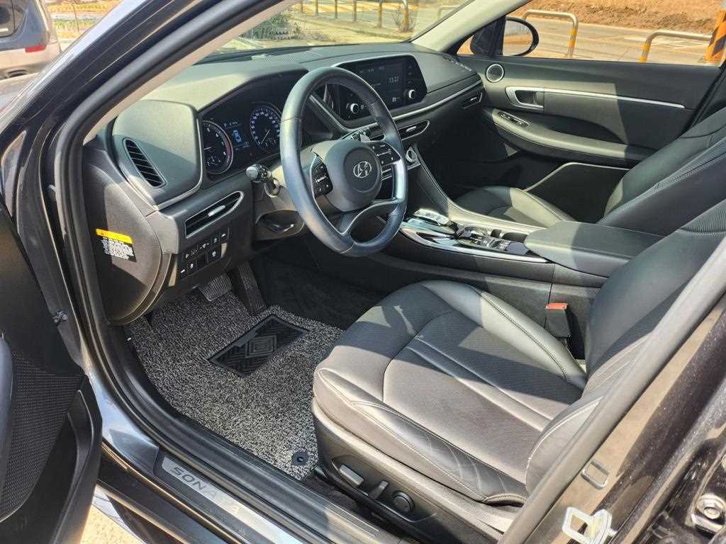 HYUNDAI Sonata - Vista 9