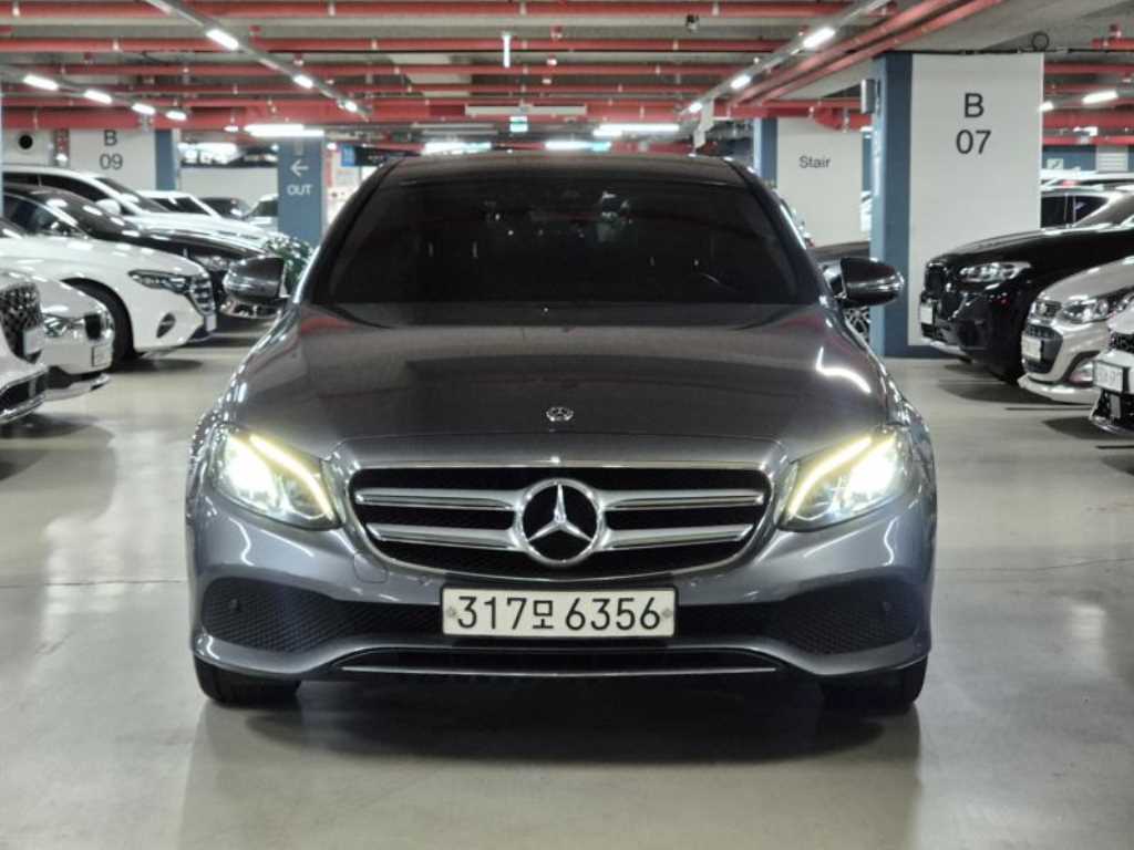 Mercedes Benz E class 2018 - Importación desde Corea - HF Imports Iquique - Foto 1