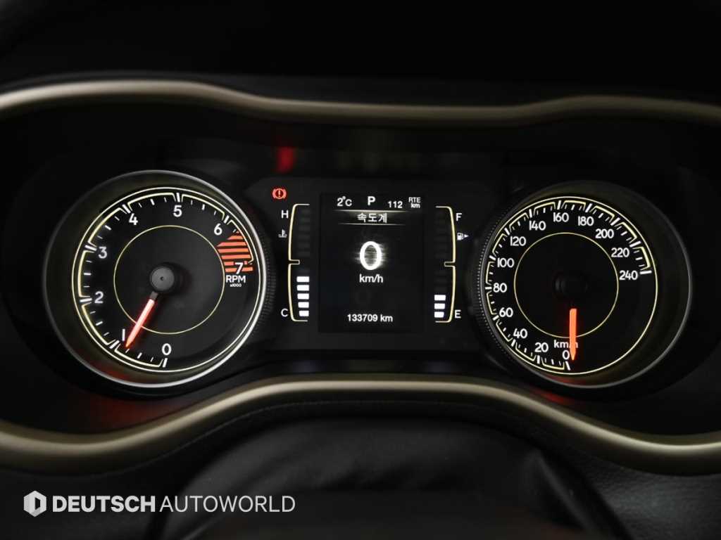 Jeep Cherokee - Vista 8