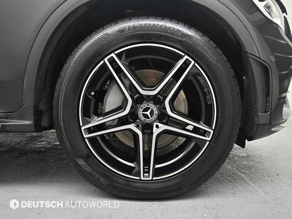 Mercedes Benz GLC Class - Vista 5