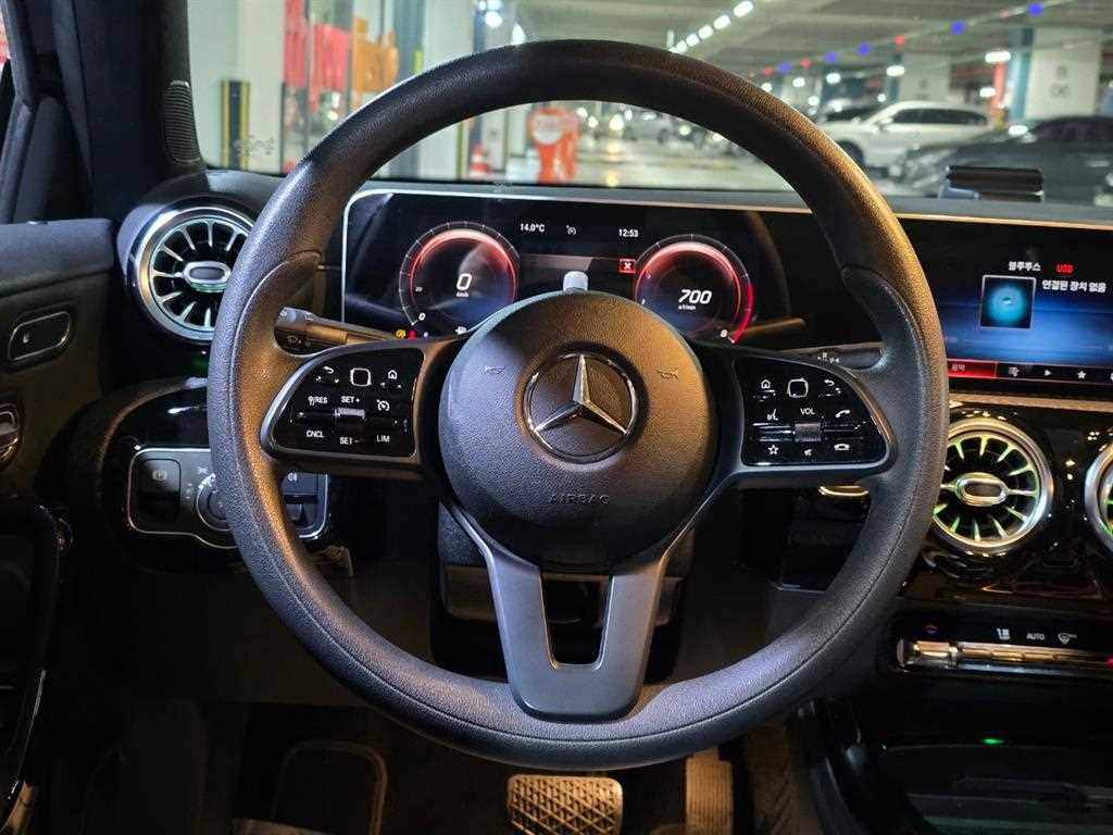 Mercedes Benz A Class - Vista 10