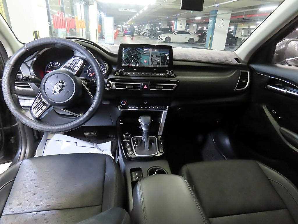 KIA Seltos - Vista 10