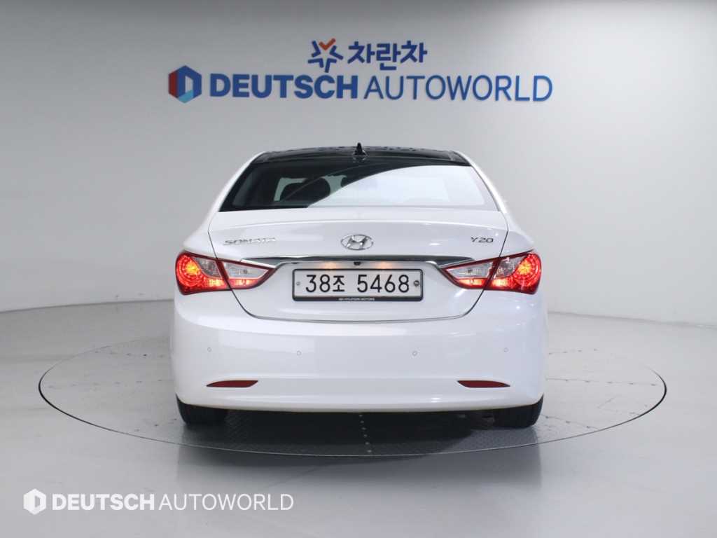 HYUNDAI Sonata - Vista 4