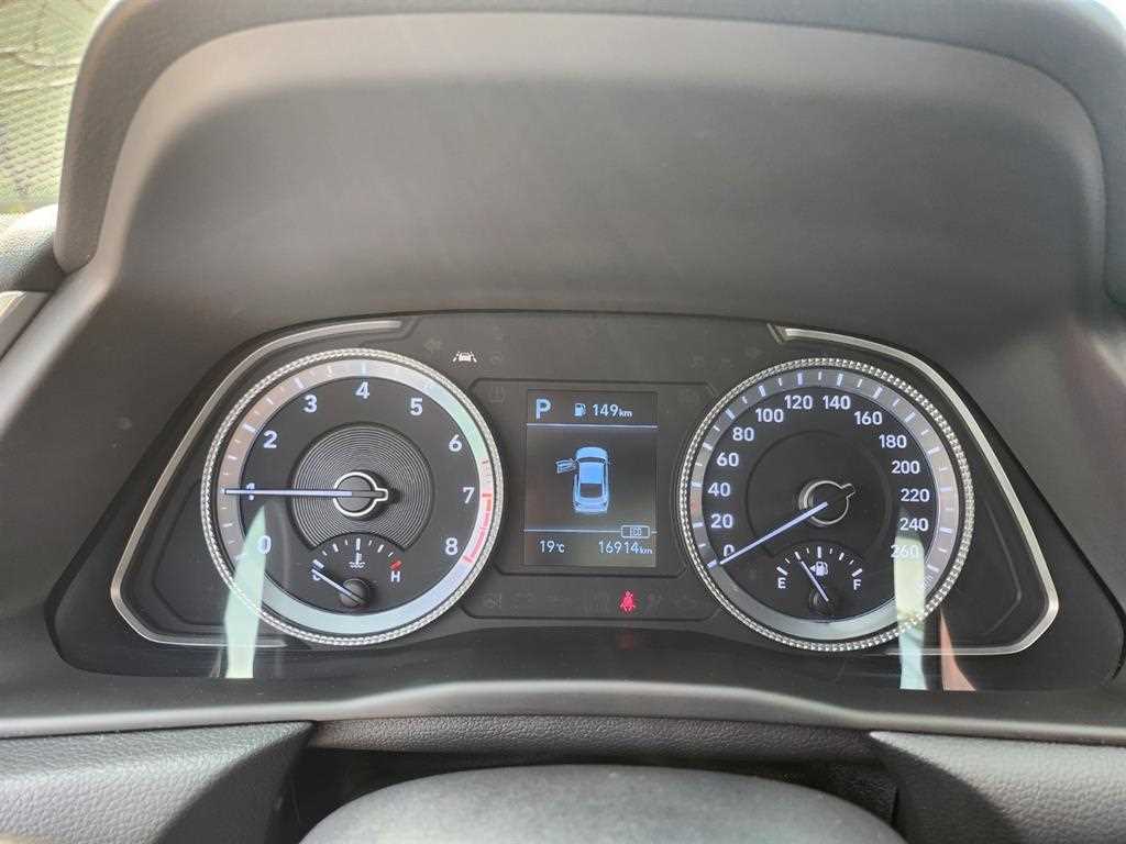 HYUNDAI Sonata - Vista 10