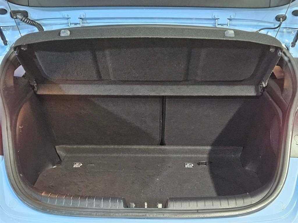 HYUNDAI Veloster - Vista 6