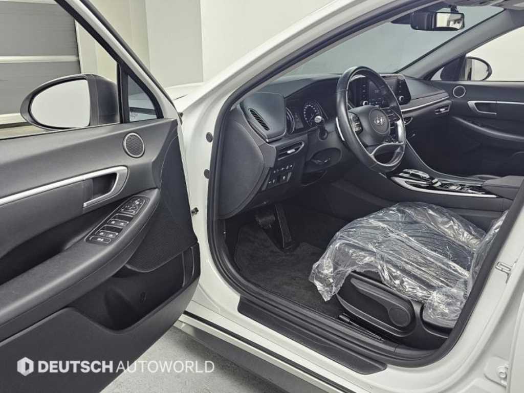 HYUNDAI Sonata - Vista 11