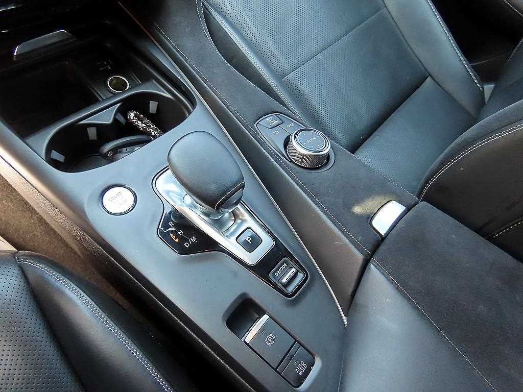 Infiniti QX - Vista 10