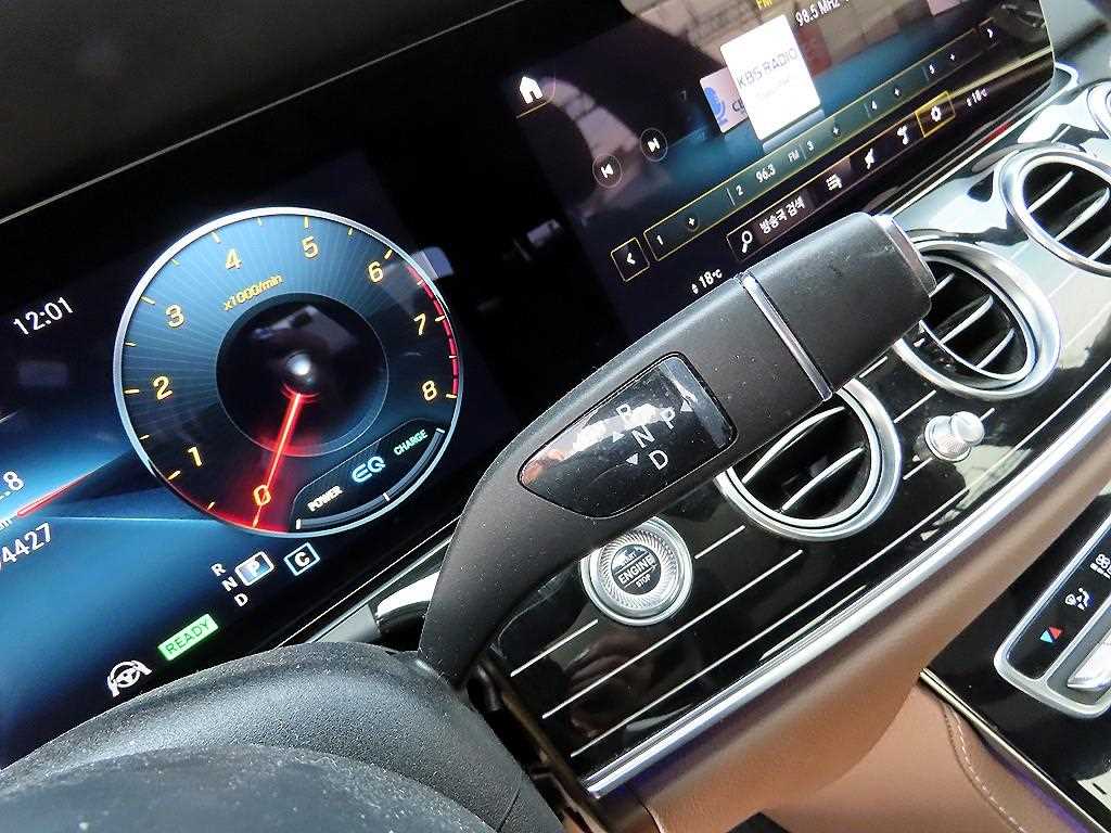 Mercedes Benz E class - Vista 11