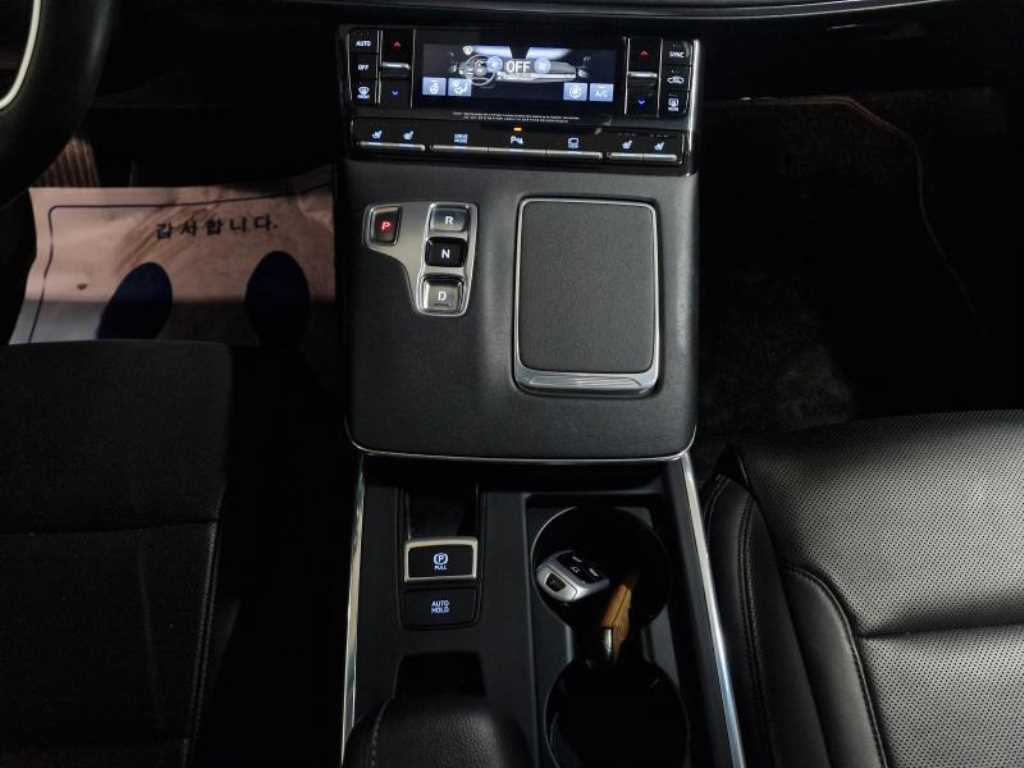 HYUNDAI Grandeur - Vista 10