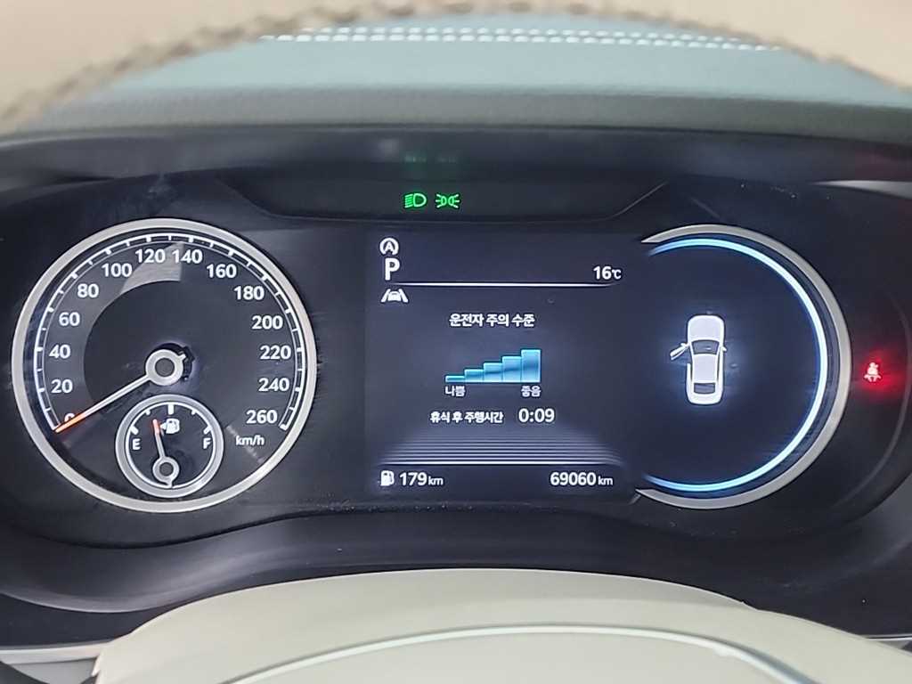 Genesis G70 - Vista 6