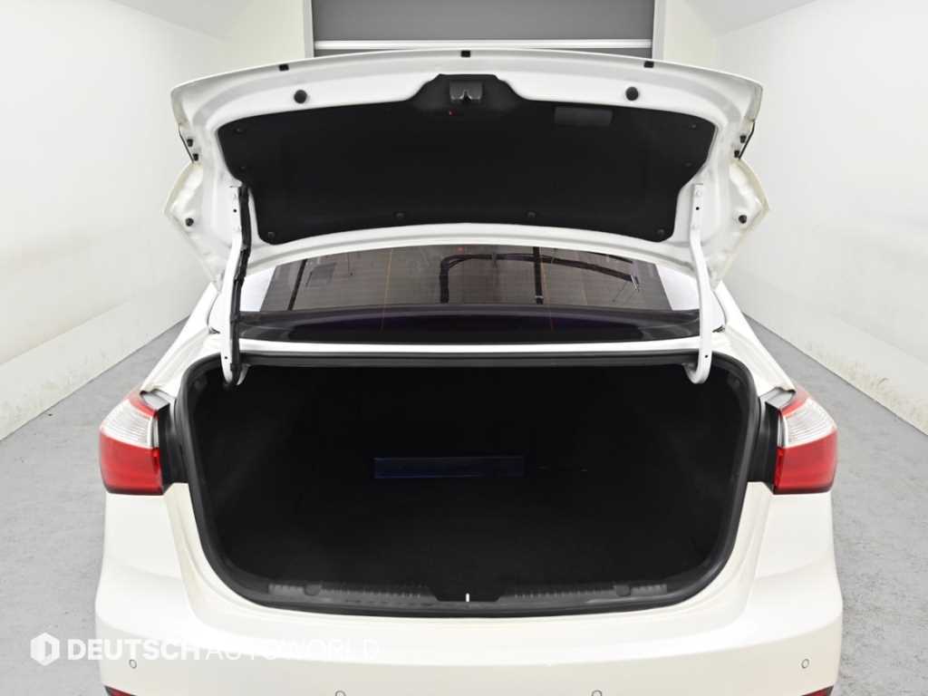 KIA K3 2015 Blanco - Importación desde Corea - HF Imports Iquique - Foto 19