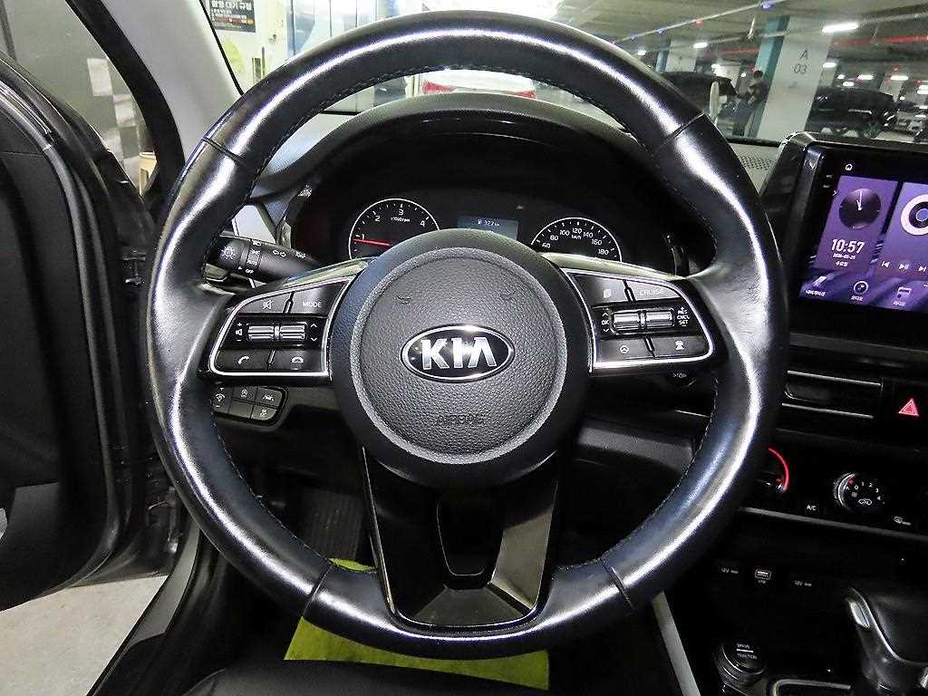 KIA Seltos - Vista 8