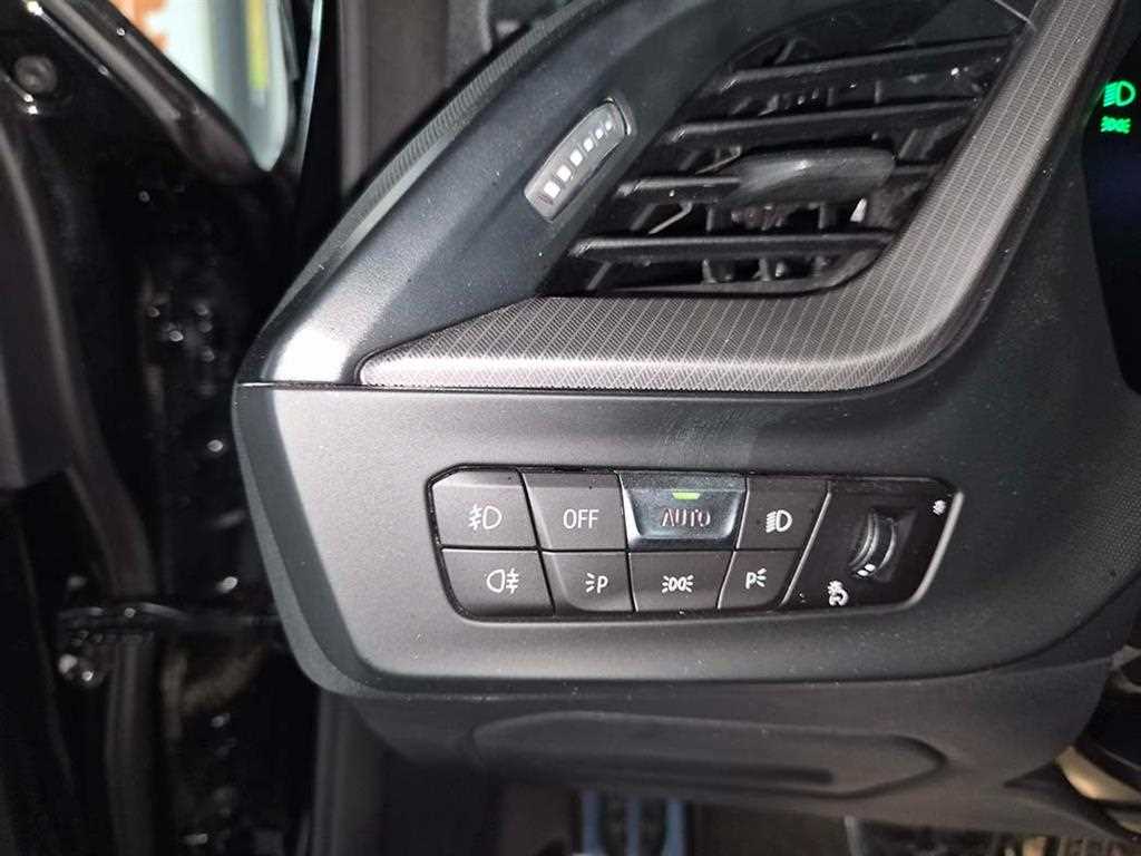 BMW 1 series 2021 Negro - Importación desde Corea - HF Imports Iquique - Foto 13