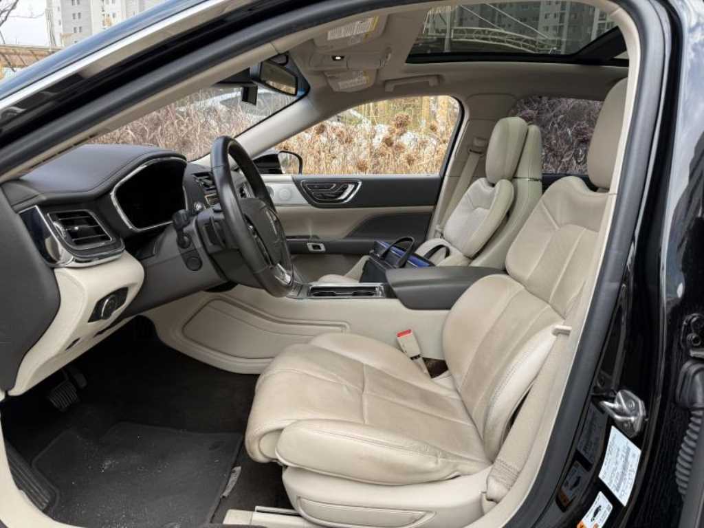 Lincoln Continental - Vista 9